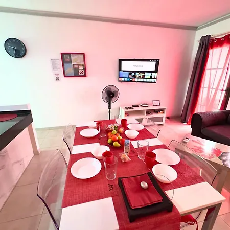 Apartment Corallo Artdesign 100 M From The *