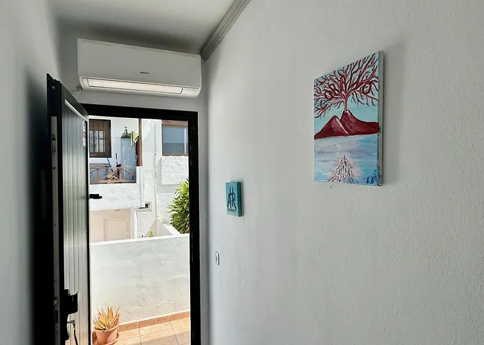 Apartment Corallo Artdesign 100 M From The Puerto del Carmen (Lanzarote)