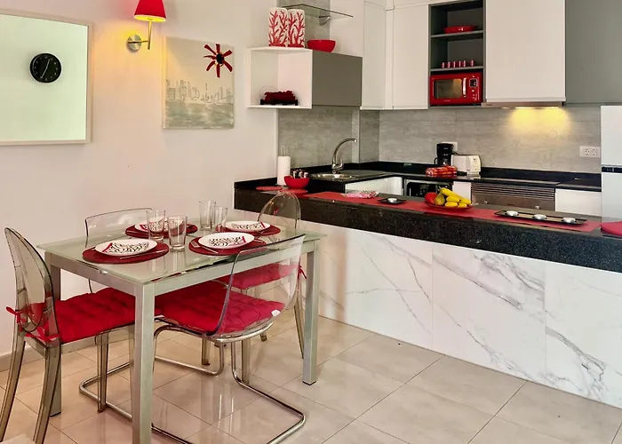 Corallo Artdesign 100 M From The 卡门港