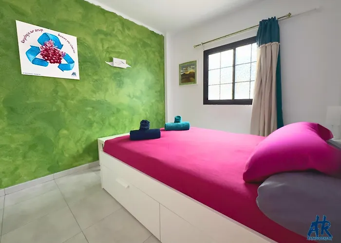 Corallo Artdesign 100 M From The * Puerto del Carmen (Lanzarote)